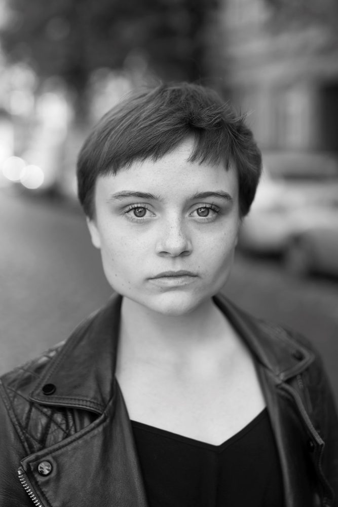 Lena Urzendowsky - Lilie2A PR